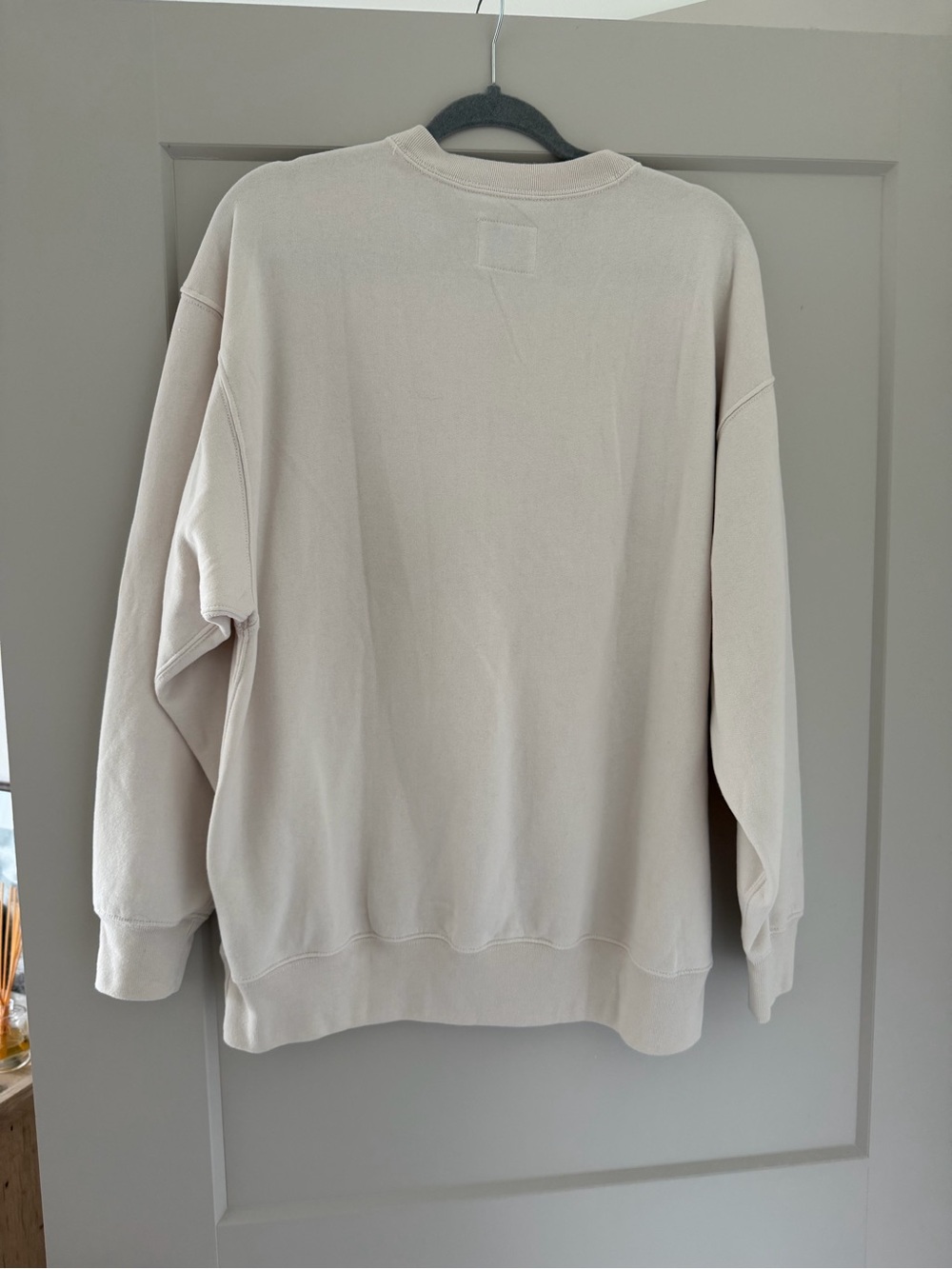 A&F Cream Sweatshirt - Picture 2 of 3